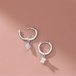 Elegant 925 Silver Hoop Earrings with Star Charm